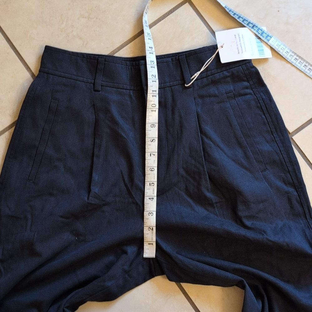 NWT Everlane The Draper Pleated Pant in Buttersmooth Navy Blue Wide Leg Size 4S - Picture 12 of 14